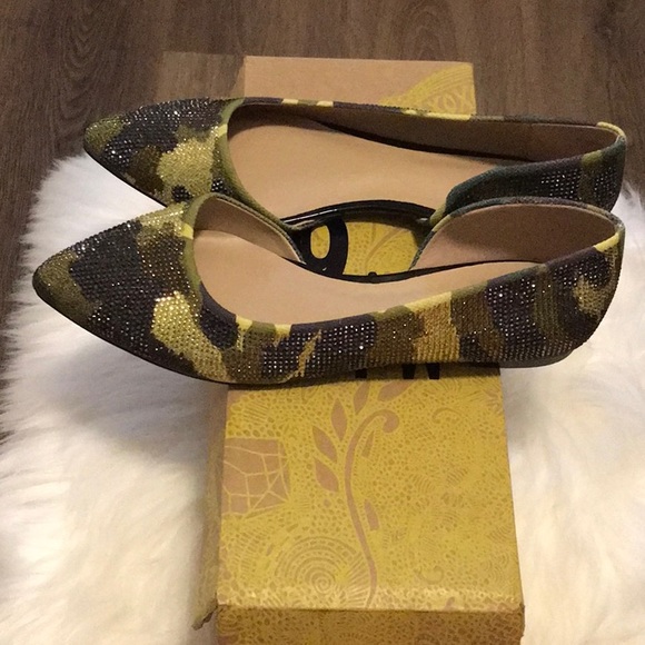 MIX 6 CAMO PRINTED CANVAS. STYLE M6- FABIENNE. SIZE 6.5. With the original box. - Picture 5 of 13